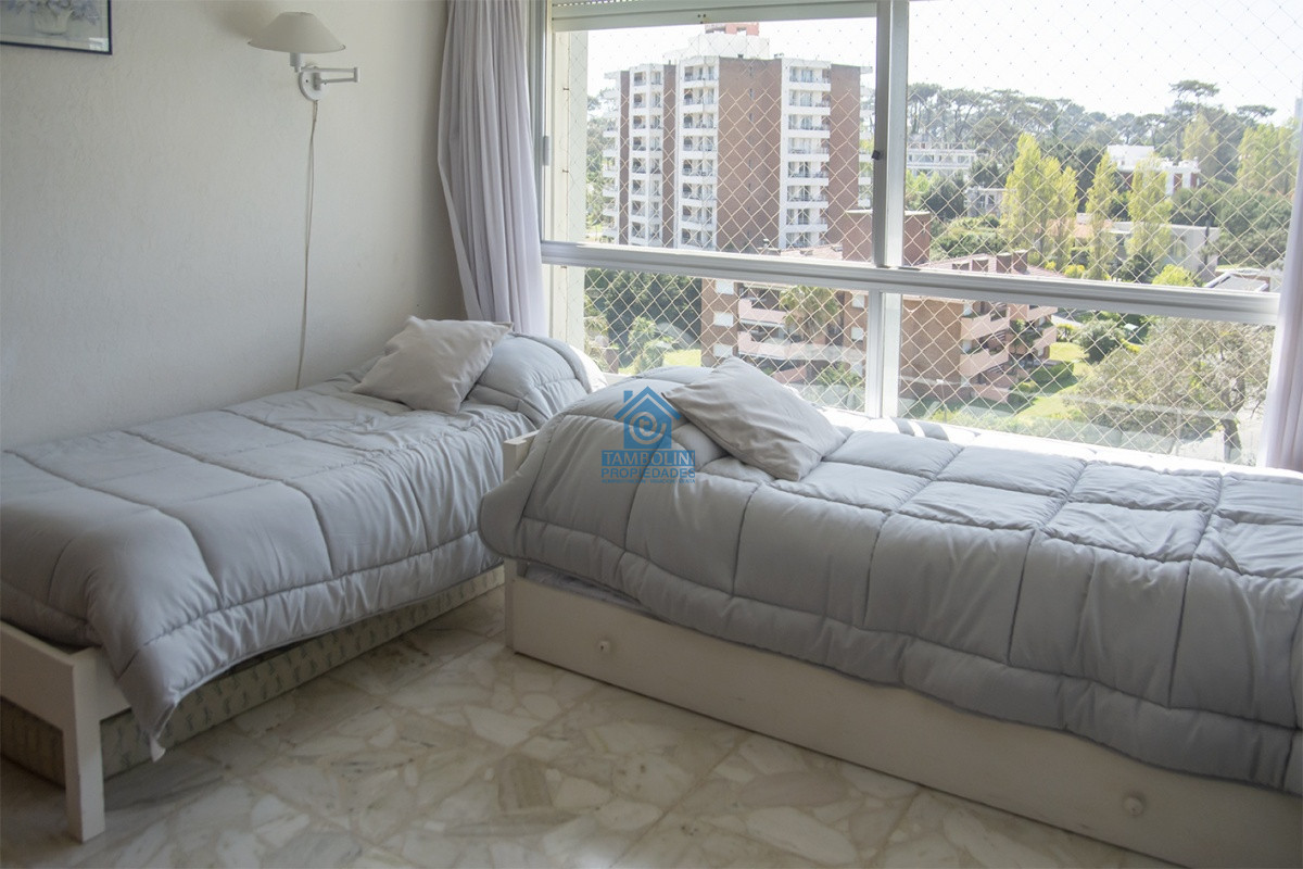 Apartamento ID.1121 - Apartamento en venta, Torre Fragata con hermosa vista al mar.