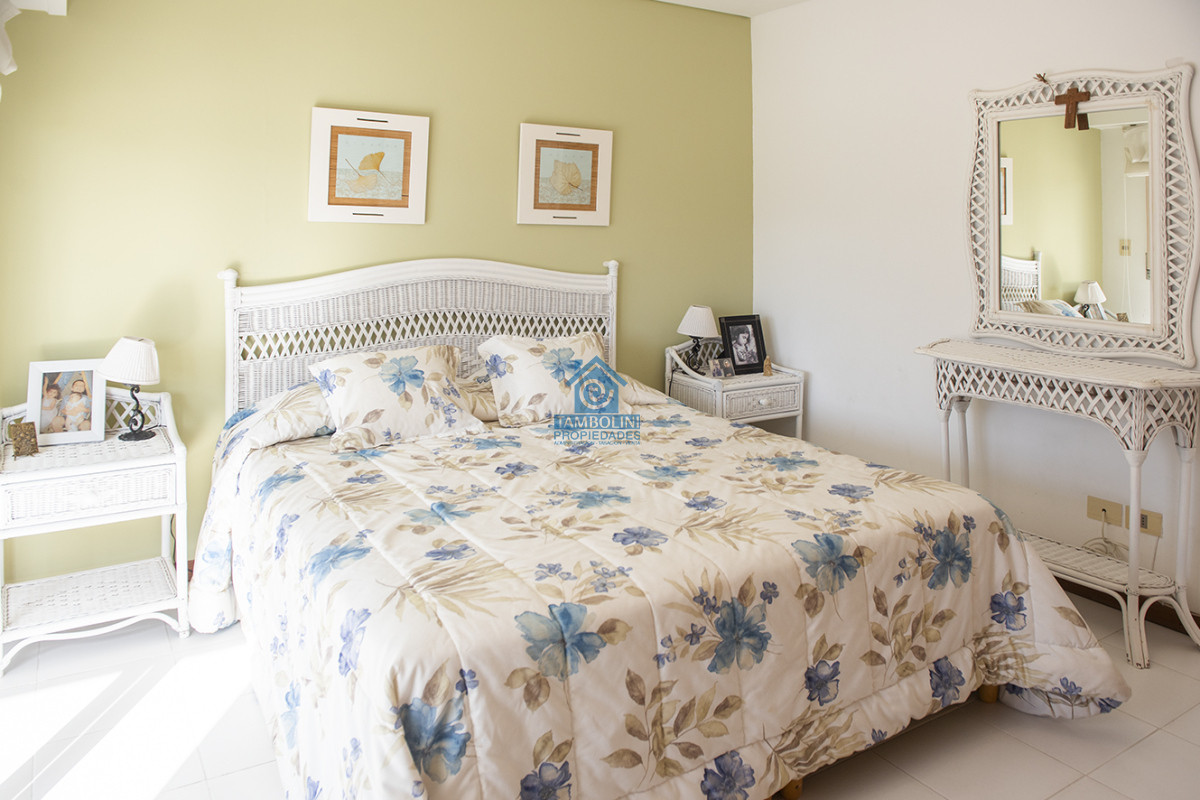 Apartamento ID.1135 - Vende departamento de 3 dormitorios en Ocean Tower, Punta del Este 