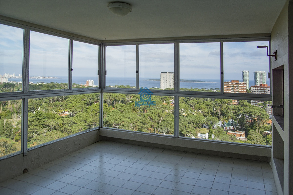 Apartamento ID.1140 - Departamento en venta de 3 dormitorios con vista en Punta del Este