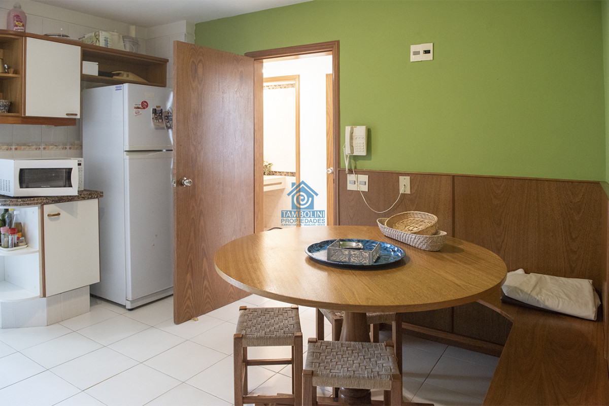 Apartamento ID.1135 - Vende departamento de 3 dormitorios en Ocean Tower, Punta del Este 