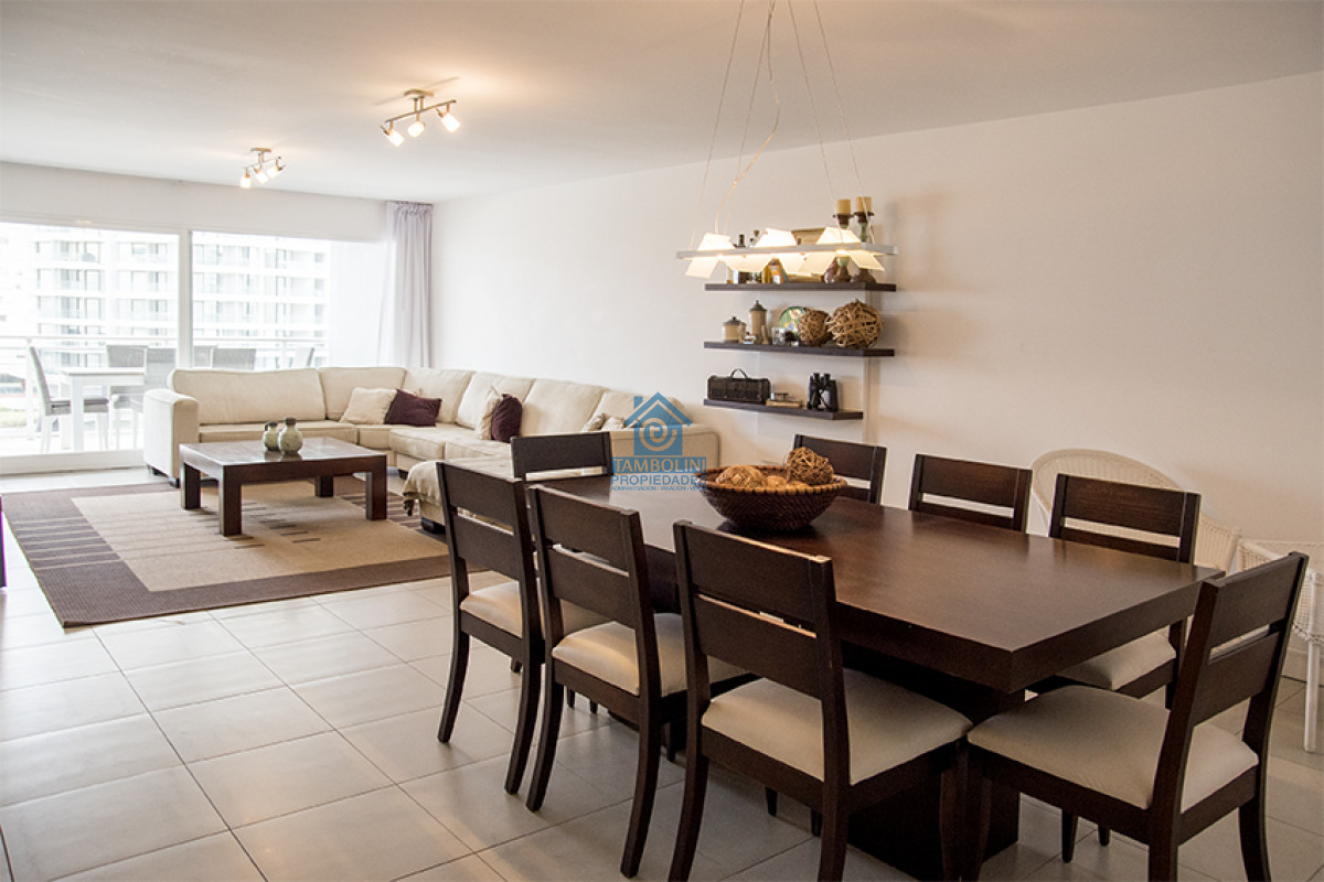 Apartamento ID.1136 -  Departamento en venta y alquiler de 3 dormitorios en Playa Brava , Punta del este 
