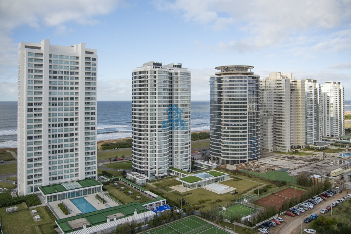 Apartamento ID.833 - Departamento en piso alto, Quartier del Mar, en venta.