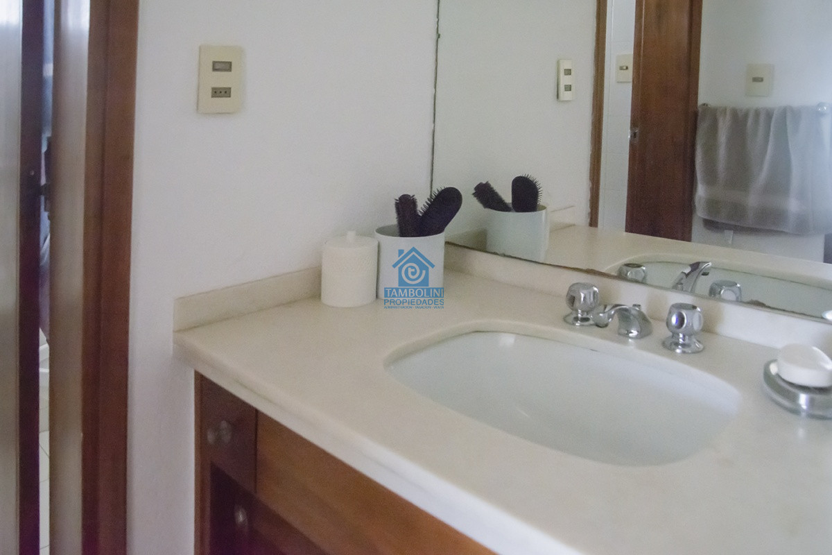 Apartamento ID.1121 - Apartamento en venta, Torre Fragata con hermosa vista al mar.