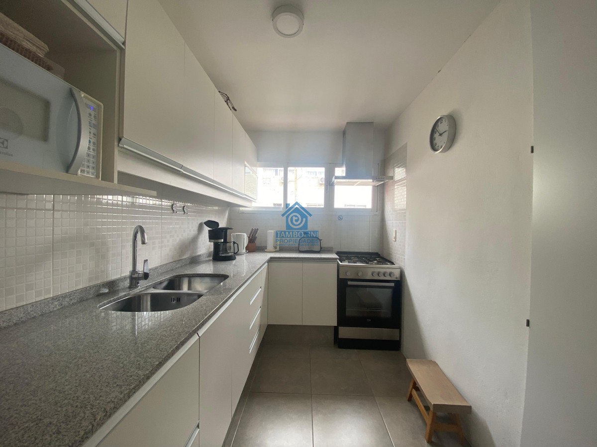 Apartamento ID.1143 - Vende apartamento con vista al mar de 3 dormitorios, Punta del Este