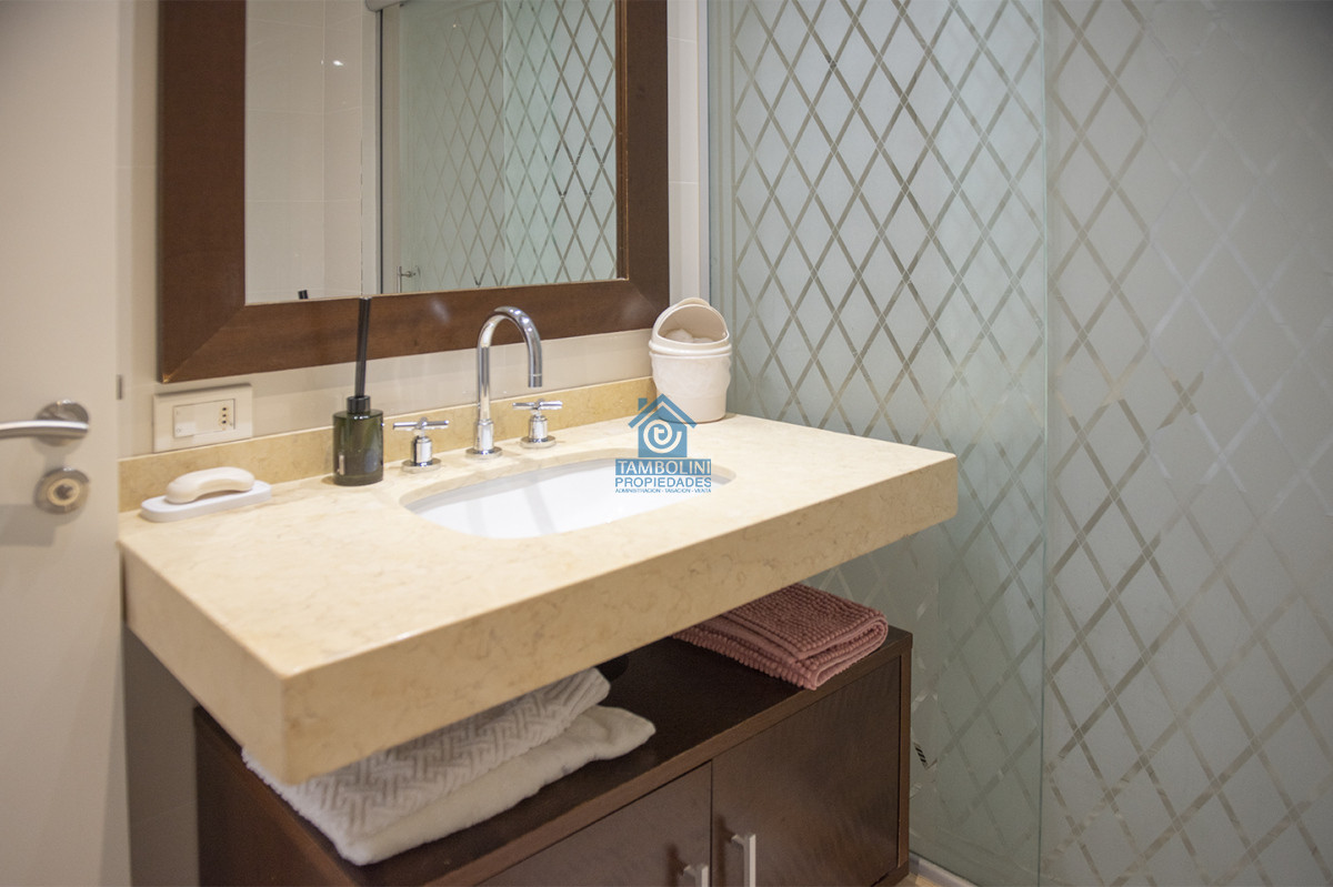 Apartamento ID.823 - PRIMERA LINEA PUNTA DEL ESTE, PLAYA MANSA- TORRE AQUARELLA