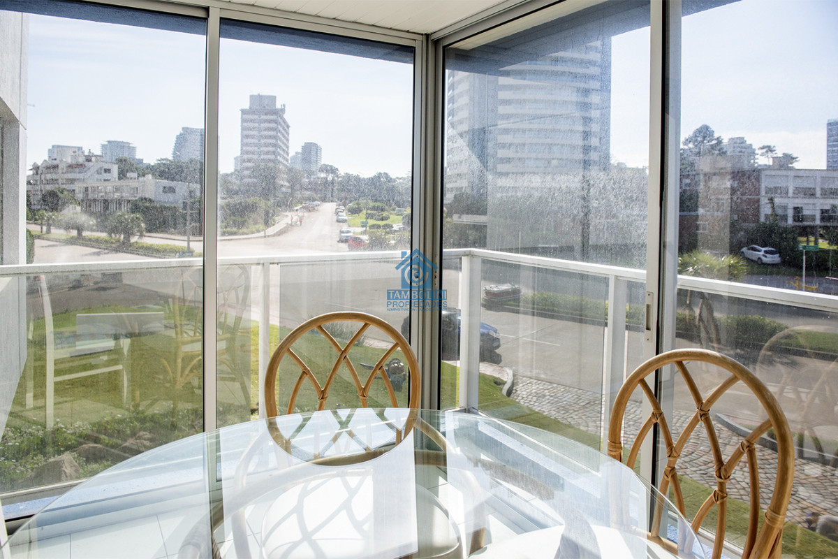 Apartamento ID.1135 - Vende departamento de 3 dormitorios en Ocean Tower, Punta del Este 