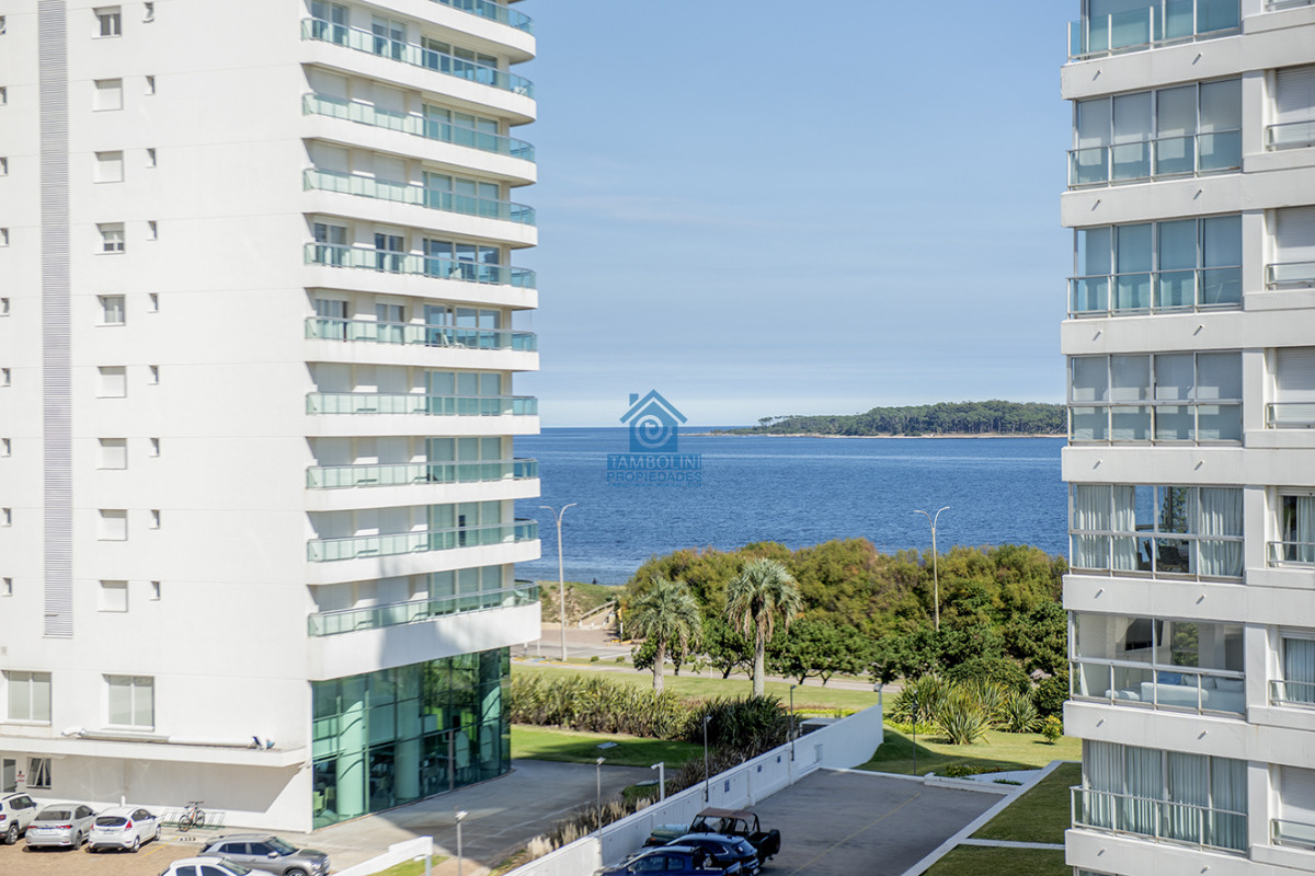 Apartamento ID.738 - Vende apartamento de 3 dormitorios en Mansa, Punta del Este.