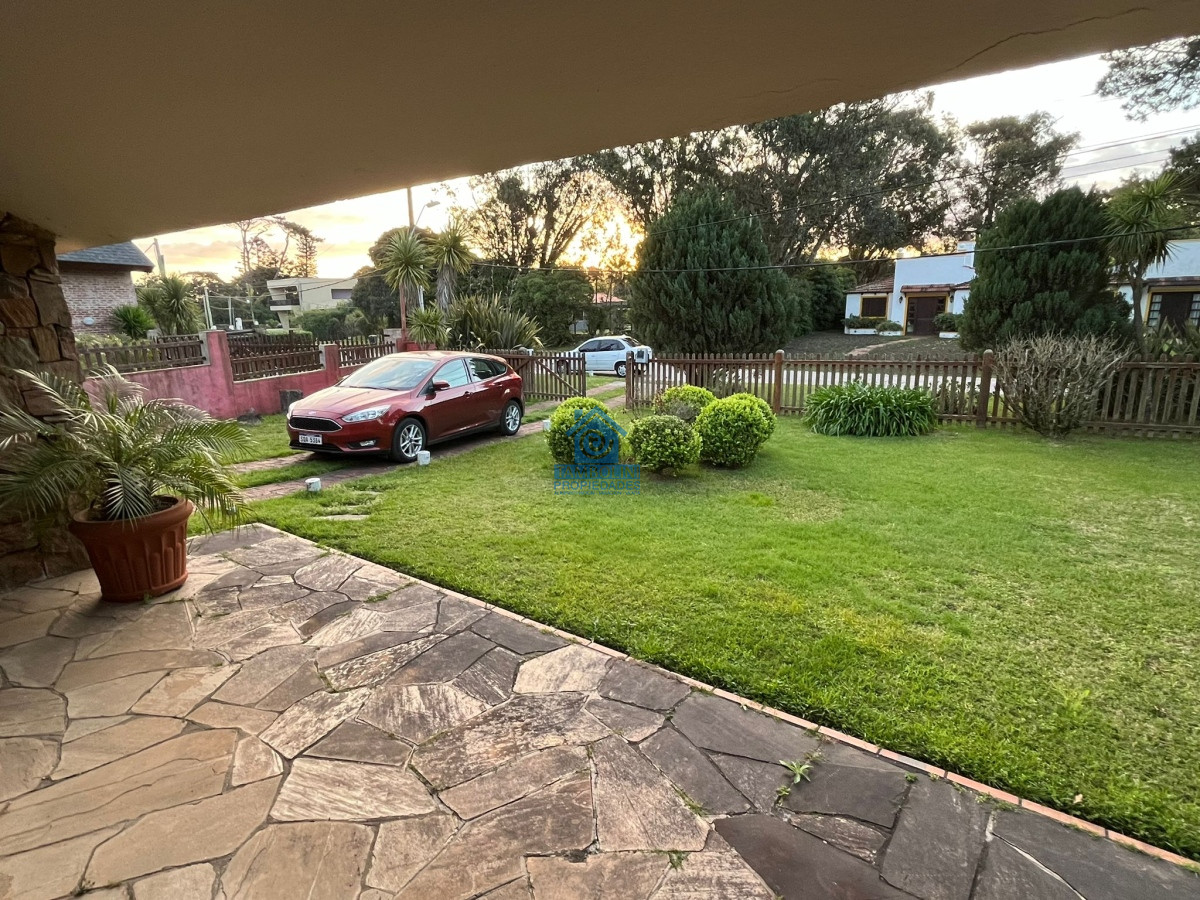 Casa ID.521 - Vende casa de 3 dormitorios en Pinares, Punta del Este 