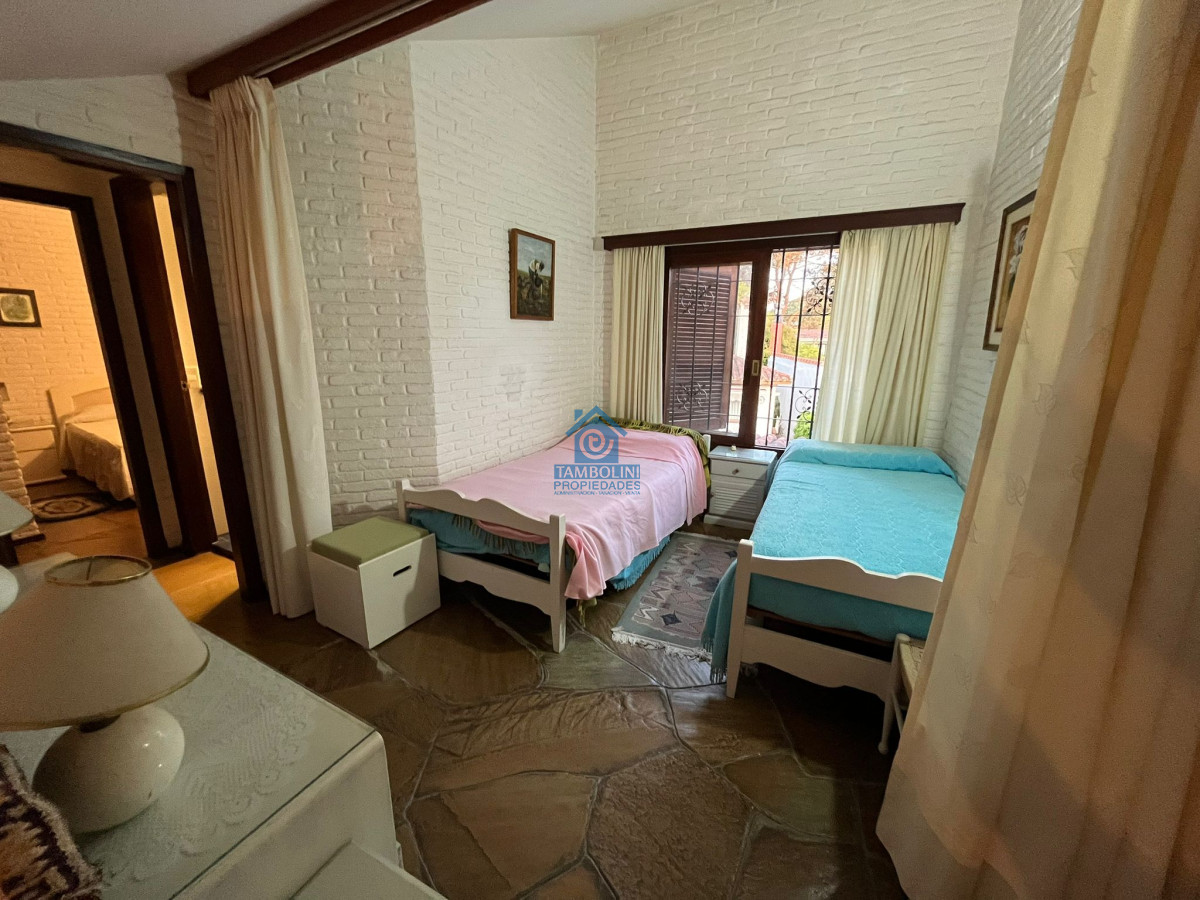 Casa ID.521 - Vende casa de 3 dormitorios en Pinares, Punta del Este 