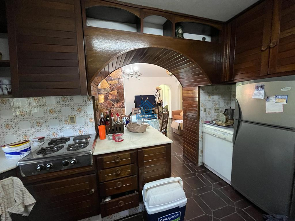 Casa ID.448 - Gran casa estilo tradicional de 4 dormitorios en venta en Playa Mansa