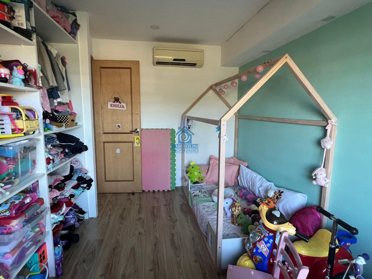 Casa ID.561 - Vende casa de 3 dormitorios moderna en Maldonado, 
