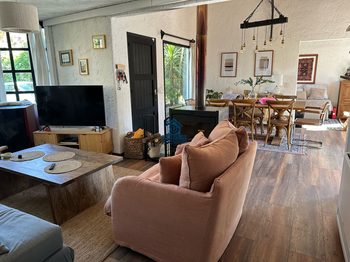 Casa ID.739 - Vende Casa de 4 dormitorios + Plus en Pinares, Punta del Este 