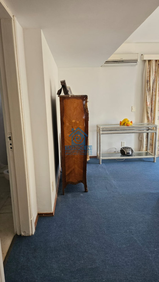 Casa ID.294 - Importante residencia frente al mar en venta.