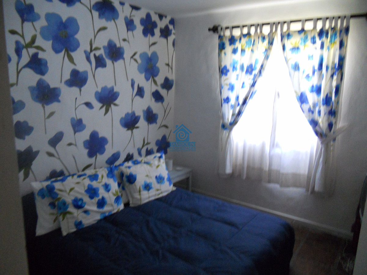 Casa ID.732 - Chalet de 4 dormitorios, piscina y parrillero en alquiler. Zona tranquila. Punta del Este.