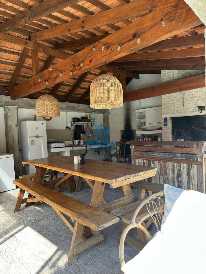Casa ID.739 - Vende Casa de 4 dormitorios + Plus en Pinares, Punta del Este 