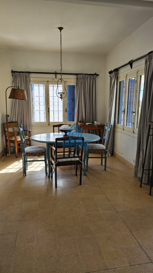 Casa ID.294 - Importante residencia frente al mar en venta.