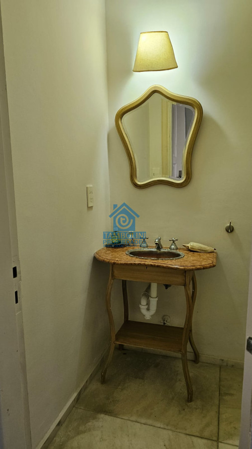 Casa ID.294 - Importante residencia frente al mar en venta.