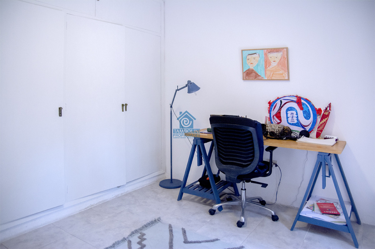 Casa ID.1114 - Excelente chalet de 5 dormitorios en venta a pasos de Playa Mansa Punta del Este