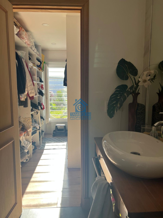 Casa ID.561 - Vende casa de 3 dormitorios moderna en Maldonado, 