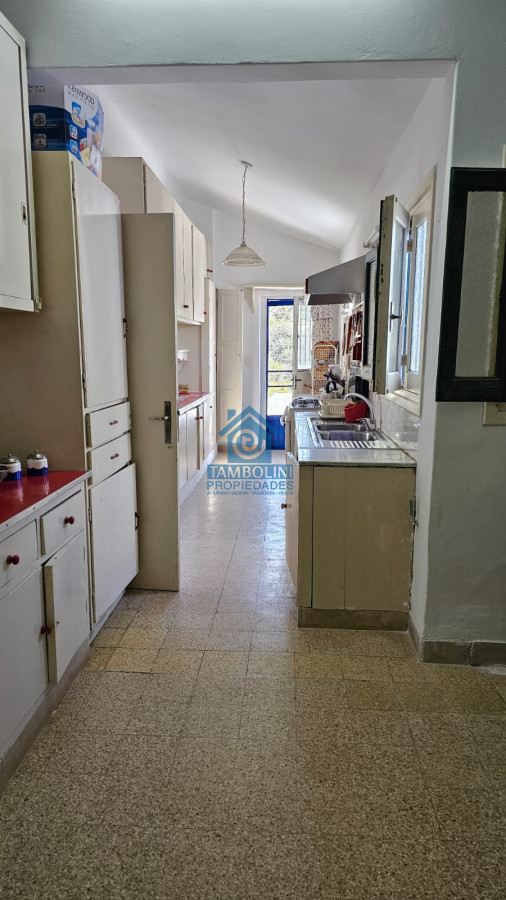 Casa ID.294 - Importante residencia frente al mar en venta.