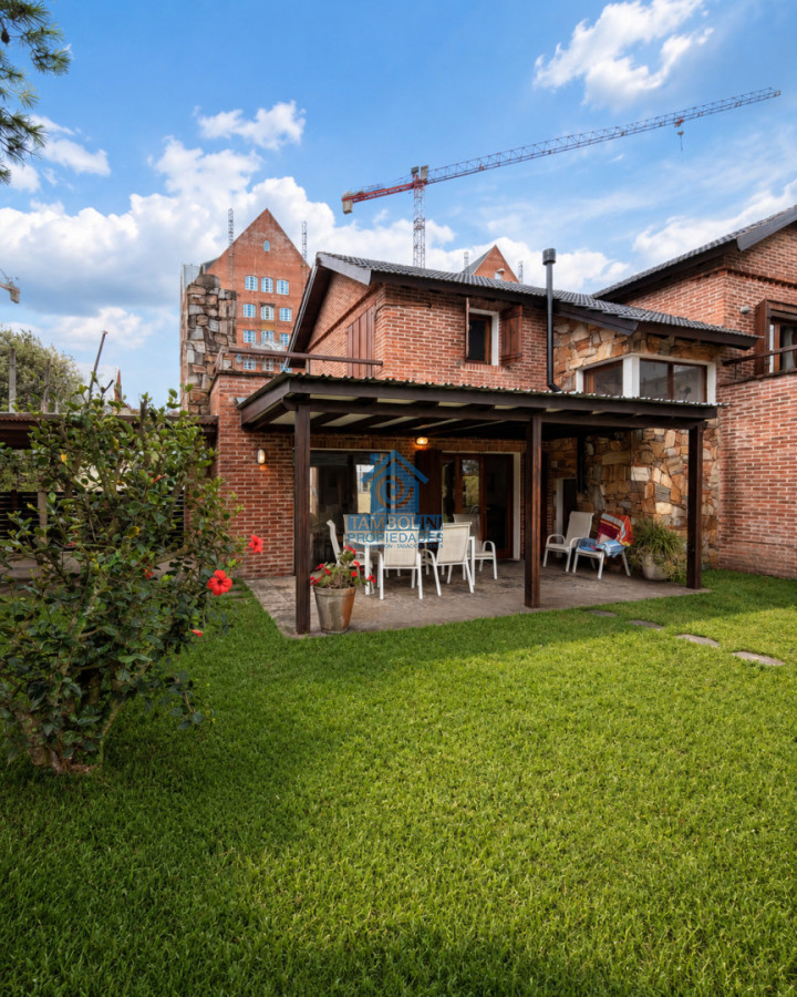 Casa ID.1043 - Vende hermosa casa en san rafael , cerca del mar, Punta del Este