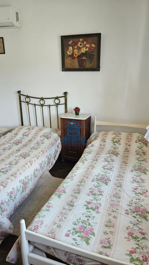 Casa ID.294 - Importante residencia frente al mar en venta.