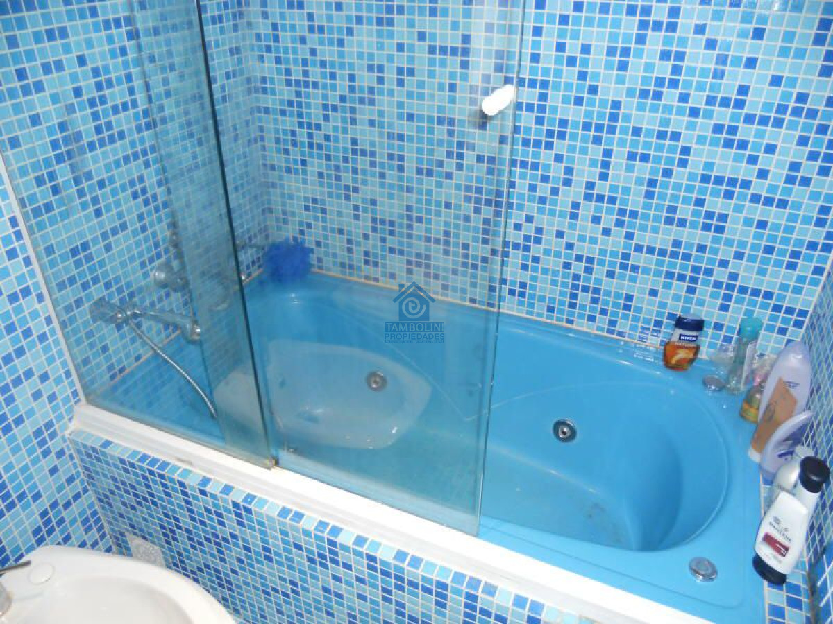 Casa ID.732 - Chalet de 4 dormitorios, piscina y parrillero en alquiler. Zona tranquila. Punta del Este.