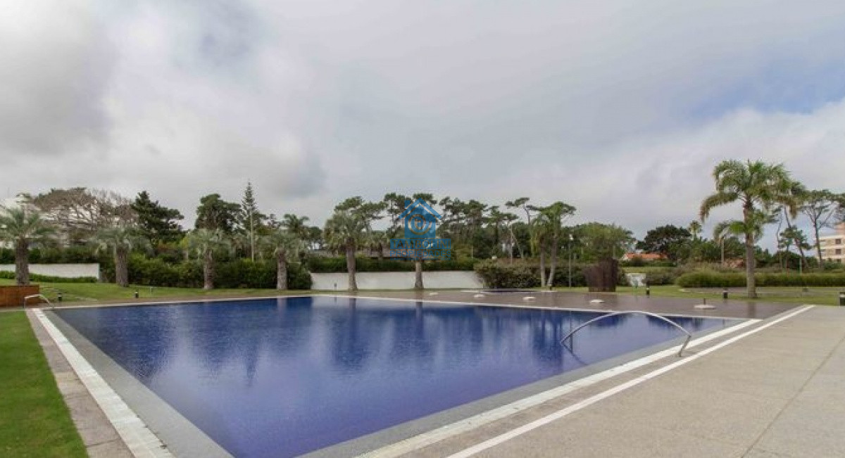 Apartamento ID.823 - PRIMERA LINEA PUNTA DEL ESTE, PLAYA MANSA- TORRE AQUARELLA
