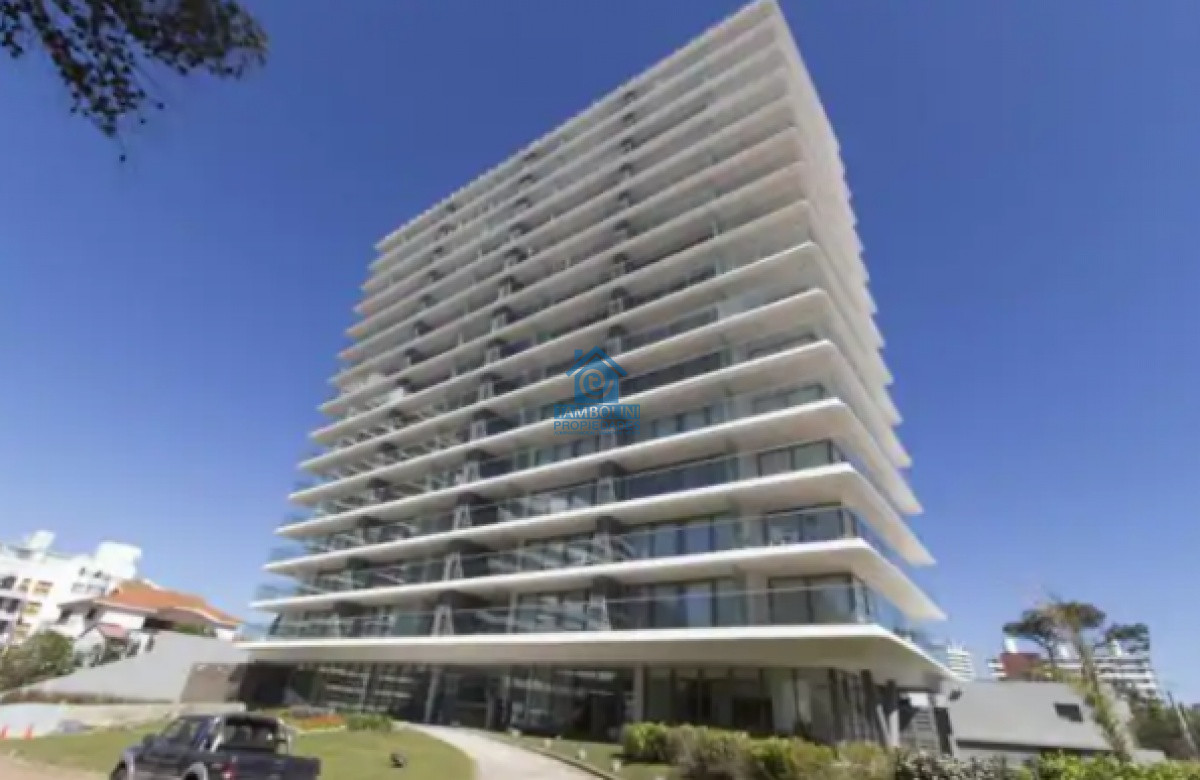 Apartamento ID.1089 - Vende apartamento de 1 dormitorio y medio en Peninsula, Punta del Este