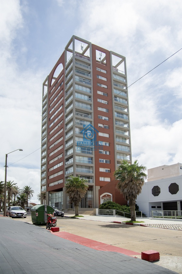Apartamento ID.1125 - Apartamento en Venta de 3 dormitorios en Península , Punta del este 