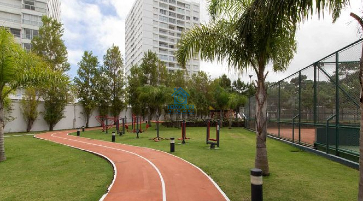 Apartamento ID.823 - PRIMERA LINEA PUNTA DEL ESTE, PLAYA MANSA- TORRE AQUARELLA