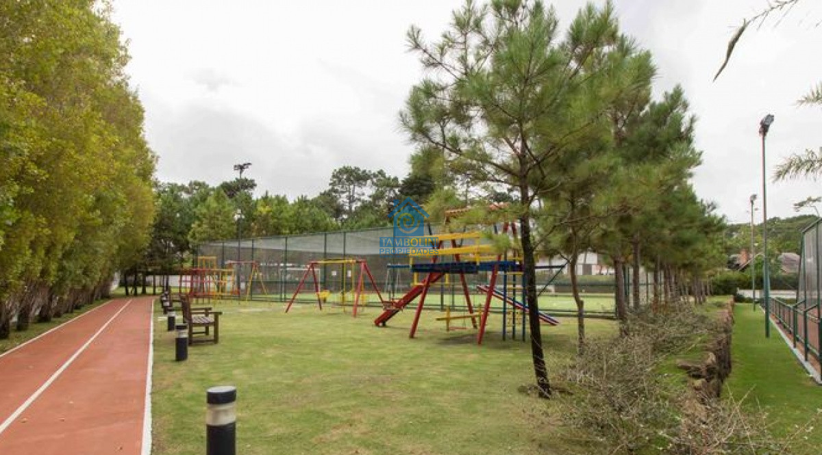 Apartamento ID.823 - PRIMERA LINEA PUNTA DEL ESTE, PLAYA MANSA- TORRE AQUARELLA