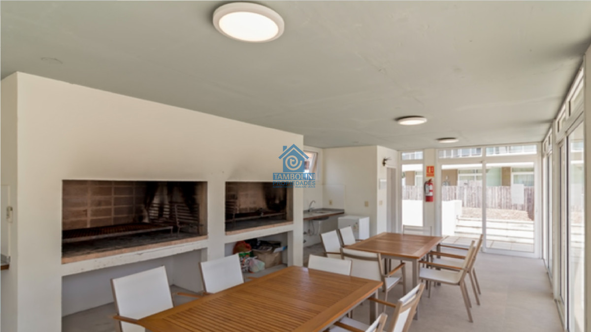 Apartamento ID.577 - Vende apartamento en playa mansa de 1 dormitorio con parrillero, Punta del Este 