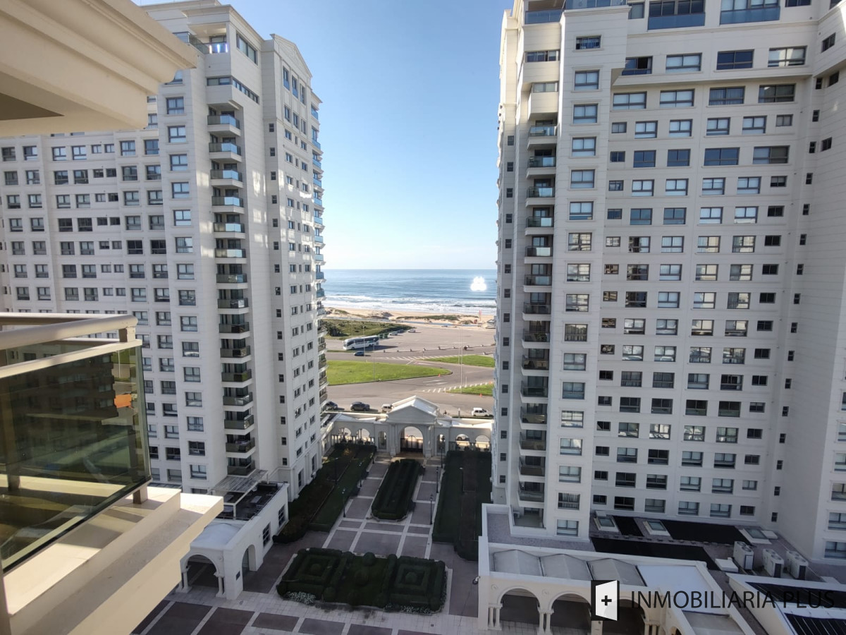 Apartamento ID.726 - Venta de Departamento de 2 dormitorios en el complejo Torre Imperial C726B
