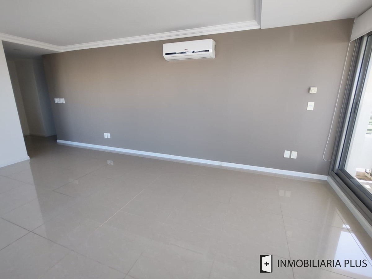 Apartamento ID.726 - Venta de Departamento de 2 dormitorios en el complejo Torre Imperial C726B