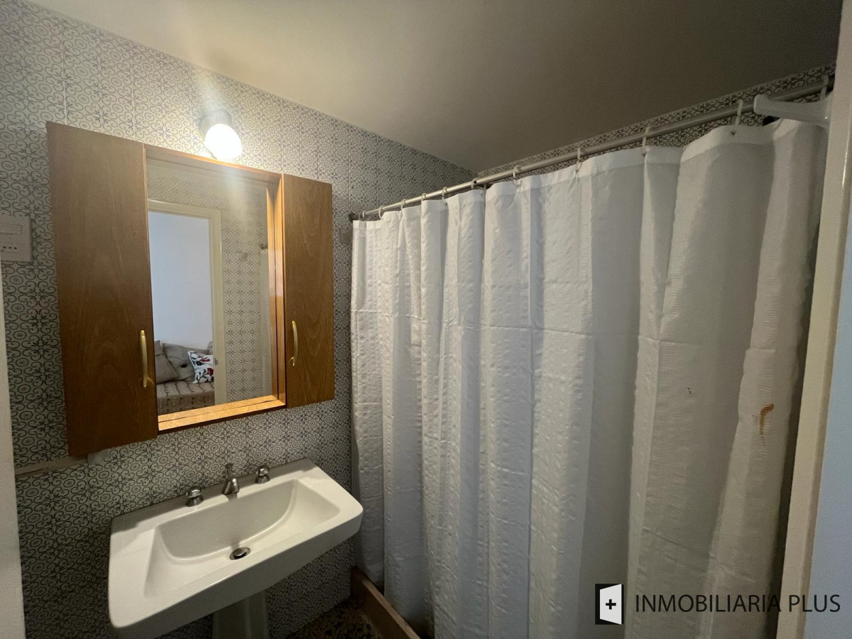 Apartamento ID.1103 - Venta de Apartamento con 1 Dormitorio y Medio en Punta del Este