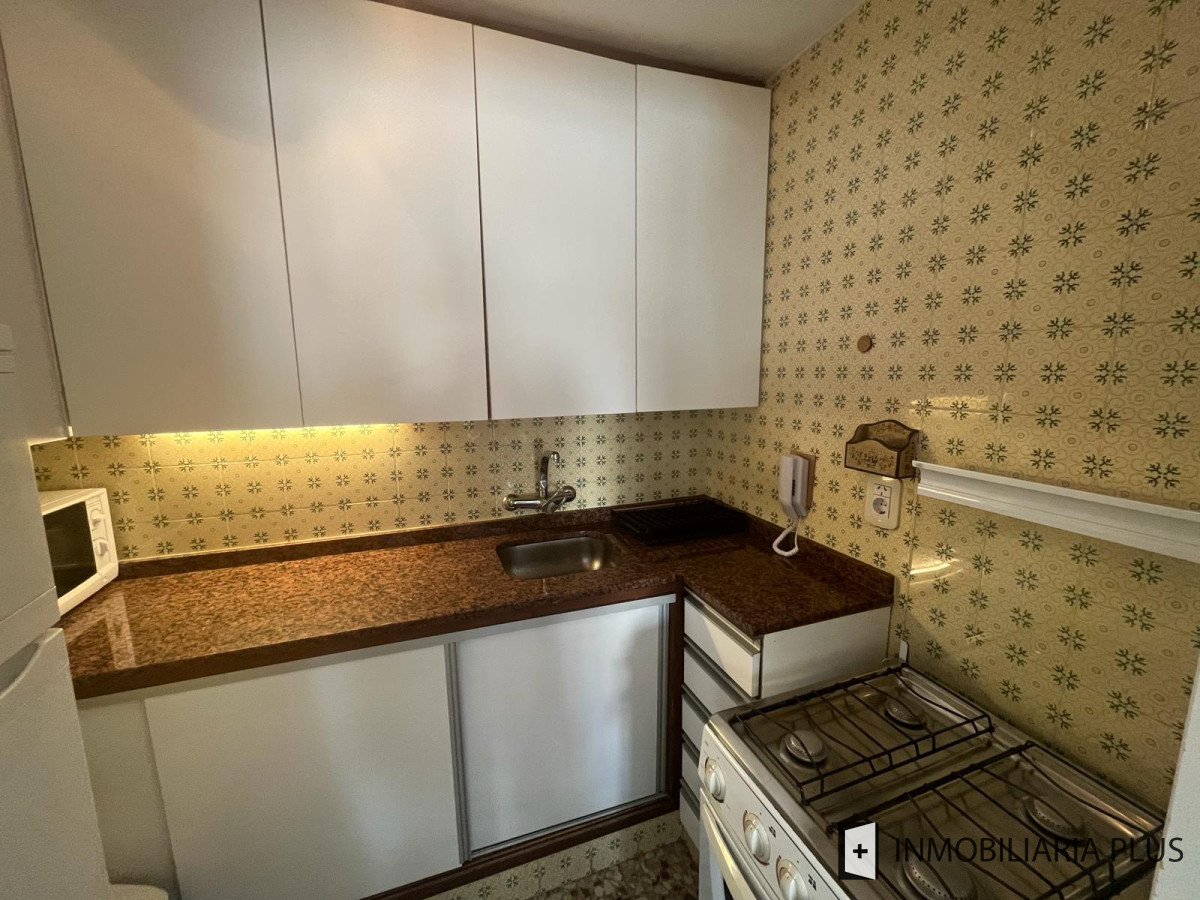 Apartamento ID.1103 - Venta de Apartamento con 1 Dormitorio y Medio en Punta del Este