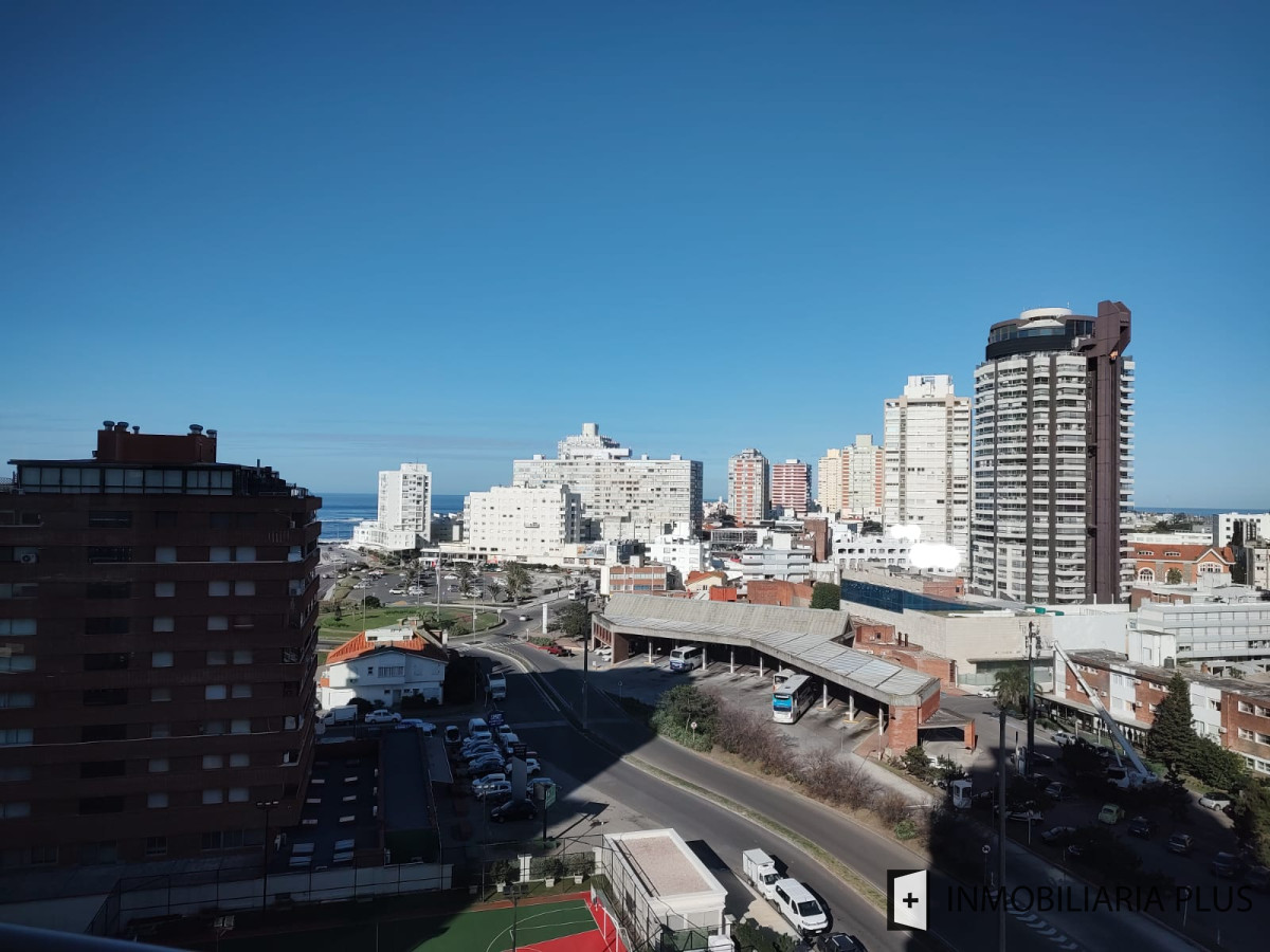 Apartamento ID.726 - Venta de Departamento de 2 dormitorios en el complejo Torre Imperial C726B
