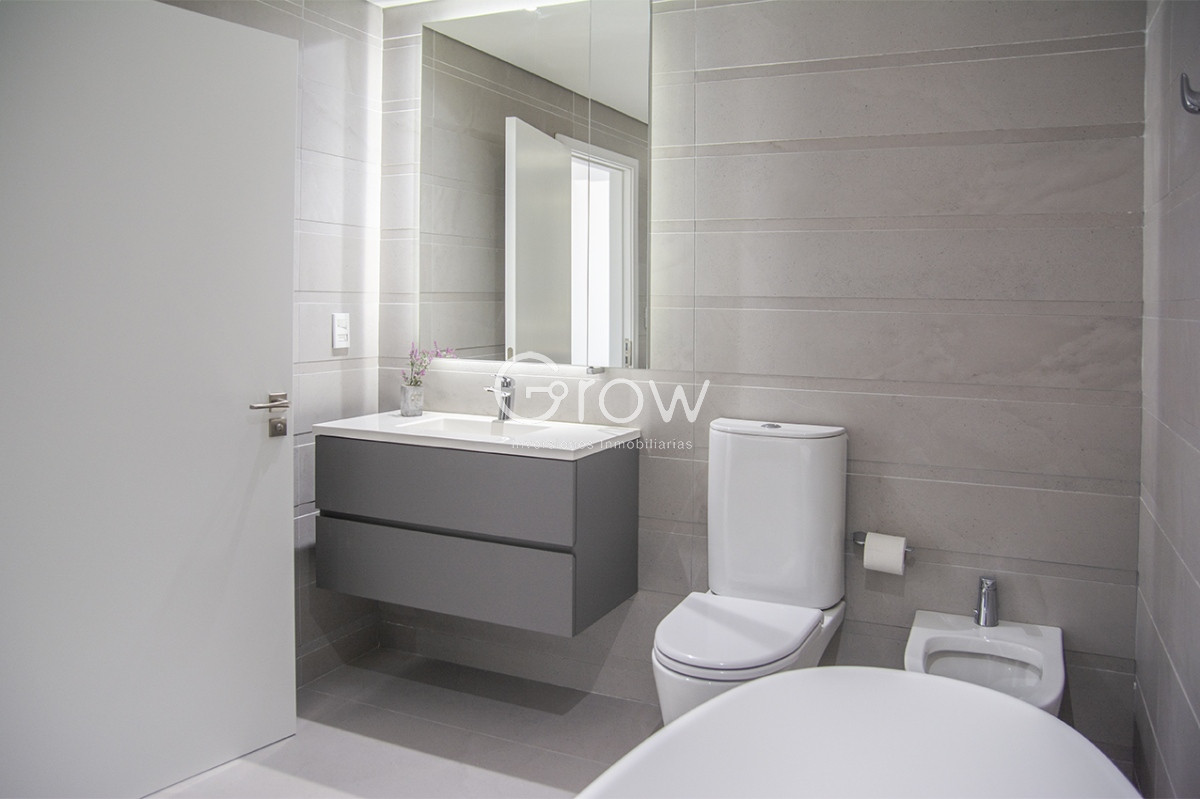 Apartamento ID.3309 - Le Parc III, departamento de 3 dormitorios en venta, Punta del Este