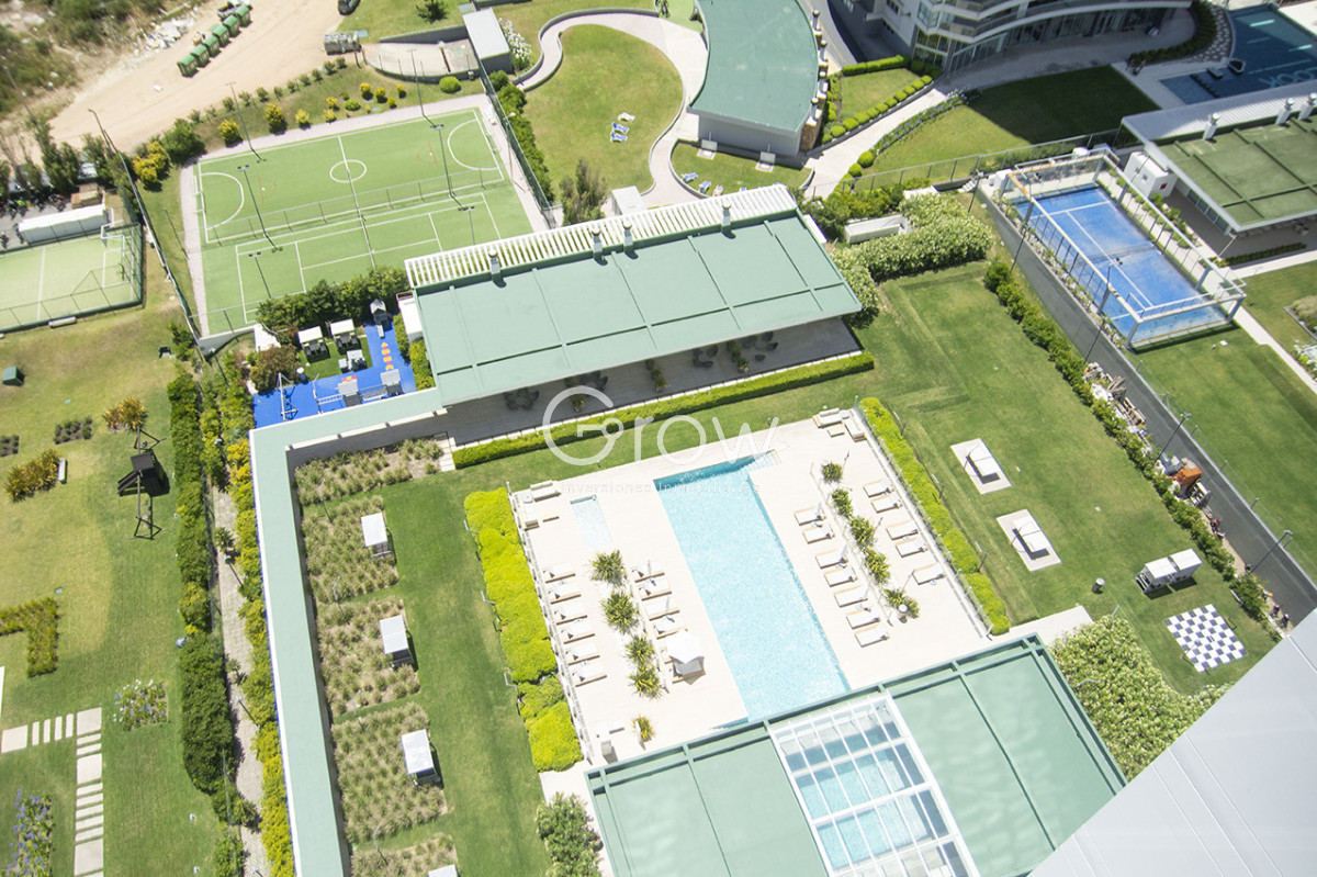 Apartamento ID.3304 - Espectacular planta en LE PARC III, Esquinero en venta