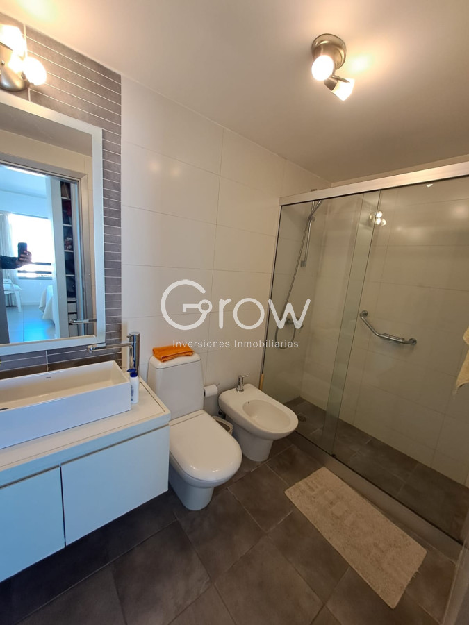 Apartamento ID.2489 - Venta de apartamento 2 dormitorios en Punta del Este