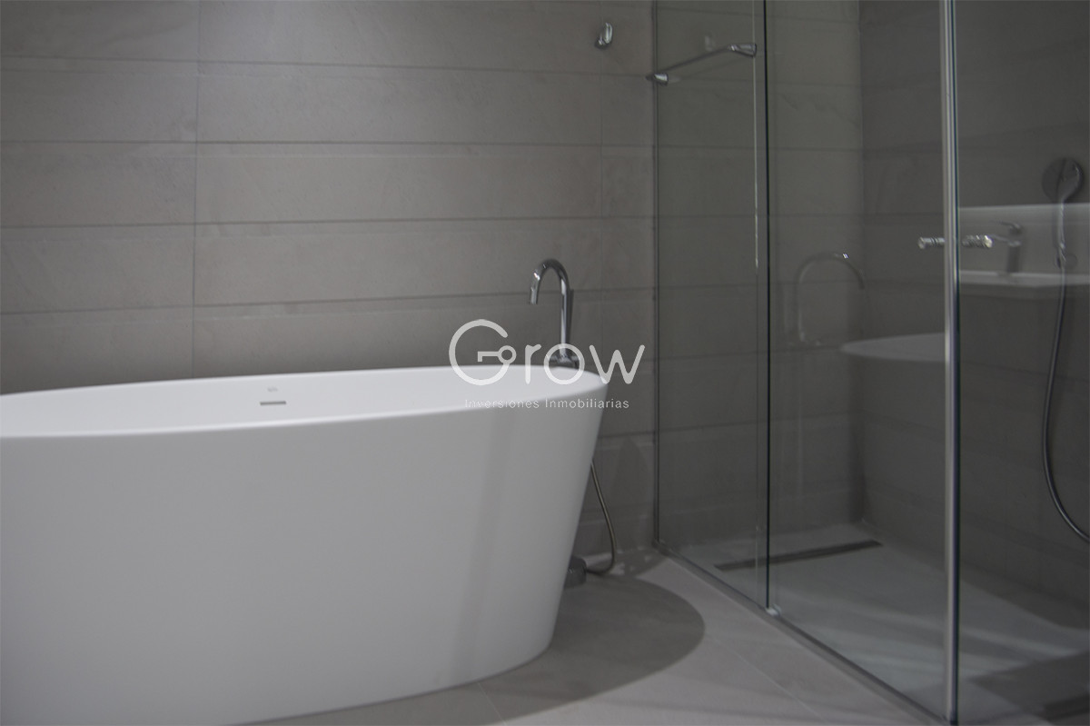 Apartamento ID.3309 - Le Parc III, departamento de 3 dormitorios en venta, Punta del Este