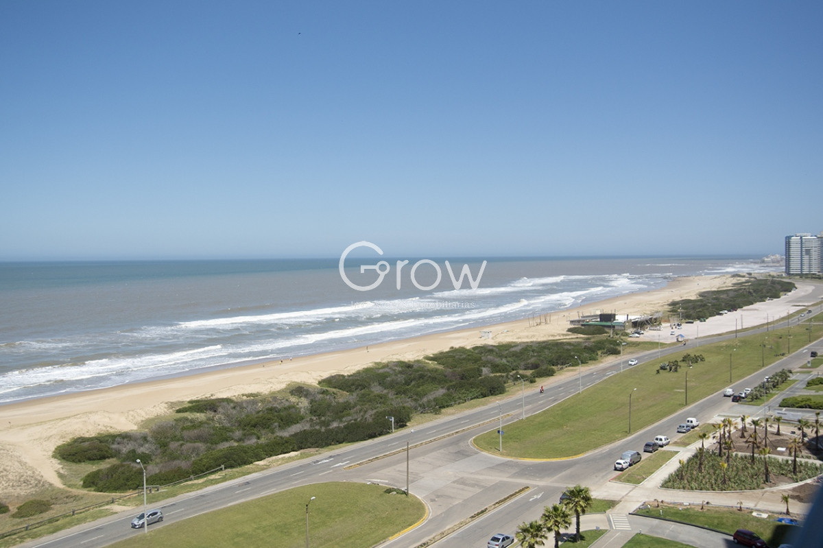 Apartamento ID.3309 - Le Parc III, departamento de 3 dormitorios en venta, Punta del Este
