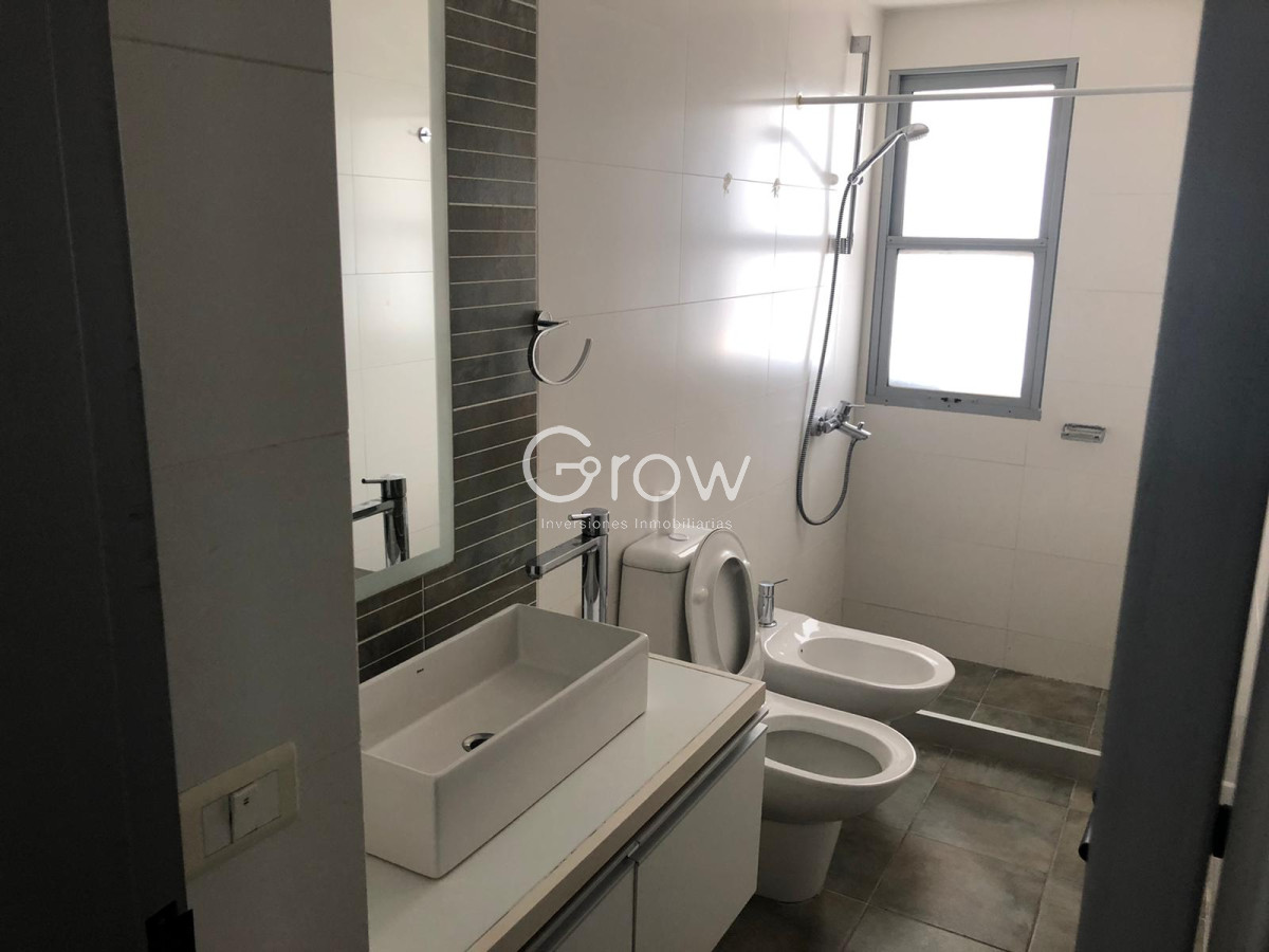 Apartamento ID.2491 - Departamento de 2 dormitorios proximo al mar en venta. 