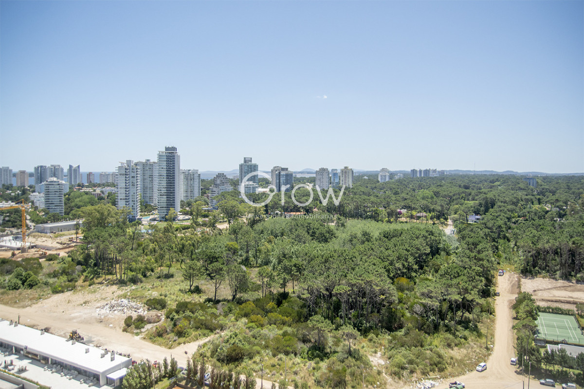 Apartamento ID.3304 - Espectacular planta en LE PARC III, Esquinero en venta