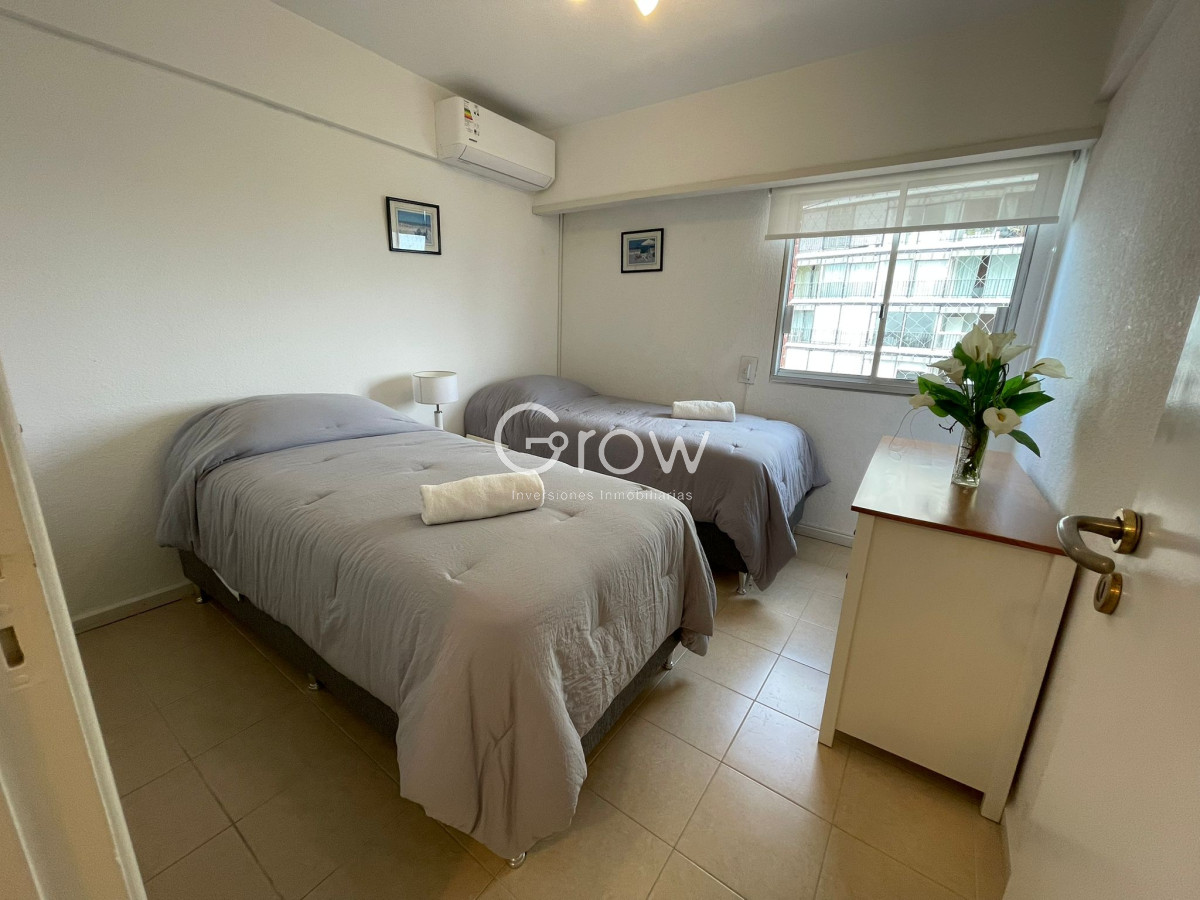Apartamento ID.3295 - Apartamento de 2 dormitorios con vista al mar en venta en Peninsula.