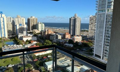 Departamento de 2 dormitorios en venta, Punta del Este