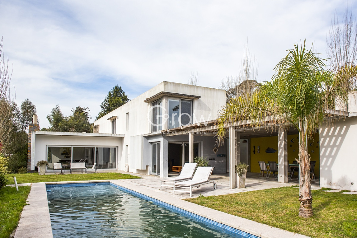 Casa ID.2588 - Casa en Venta, Gran Oportunidad.