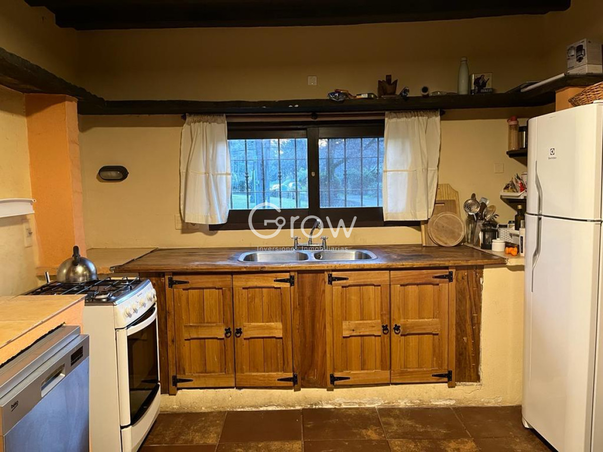 Casa ID.2898 - Hermosa casa en zona pinares a metros de la playa 