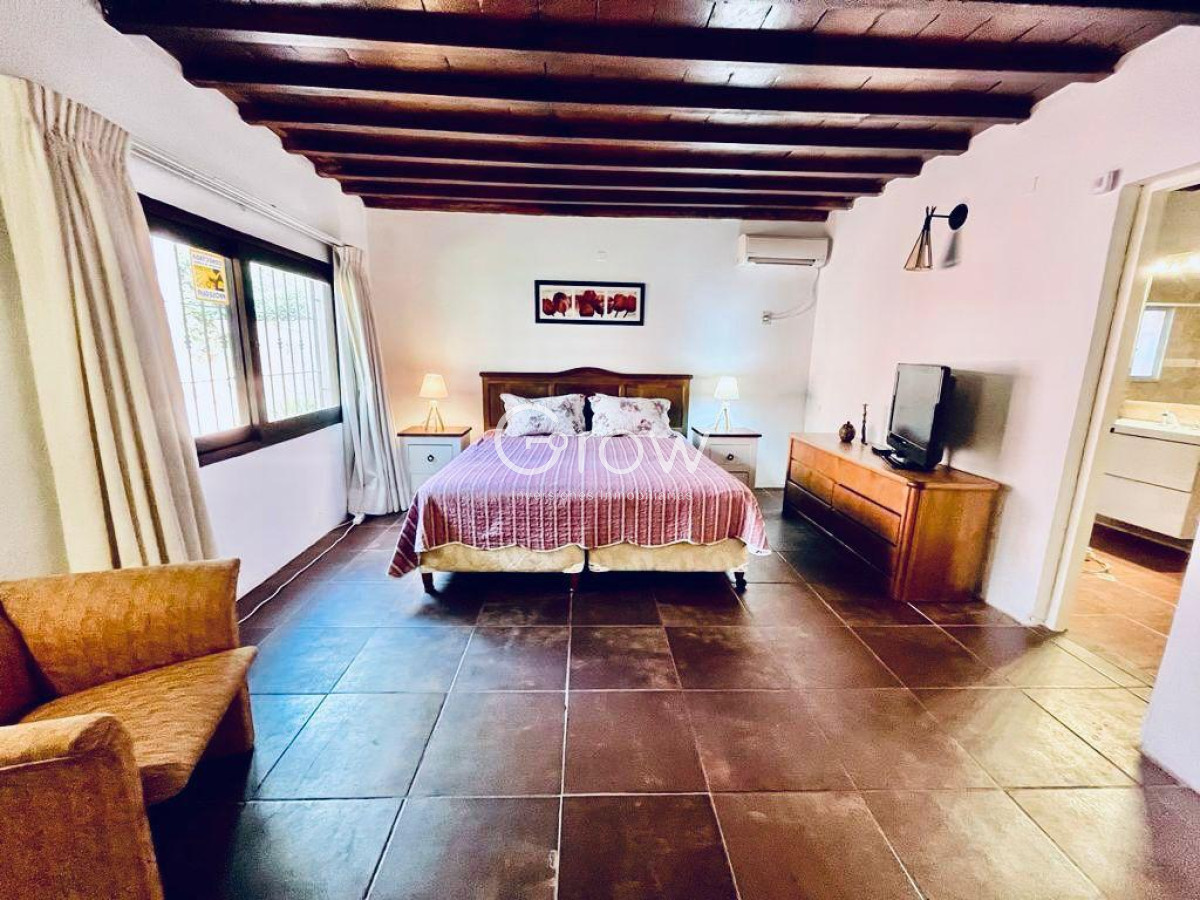 Casa ID.2898 - Hermosa casa en zona pinares a metros de la playa 